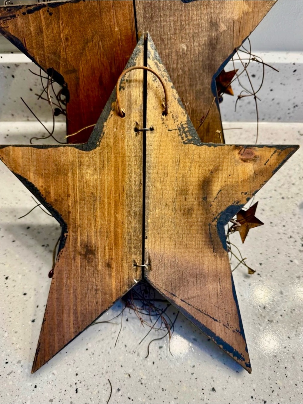 Pair of 2 Rustic wooden Star Candle wall decor with pip Berry/star Accents - Picture 3 of 3